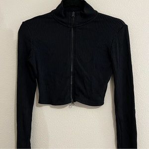 Stradivarius Black Crop Top !!!!!